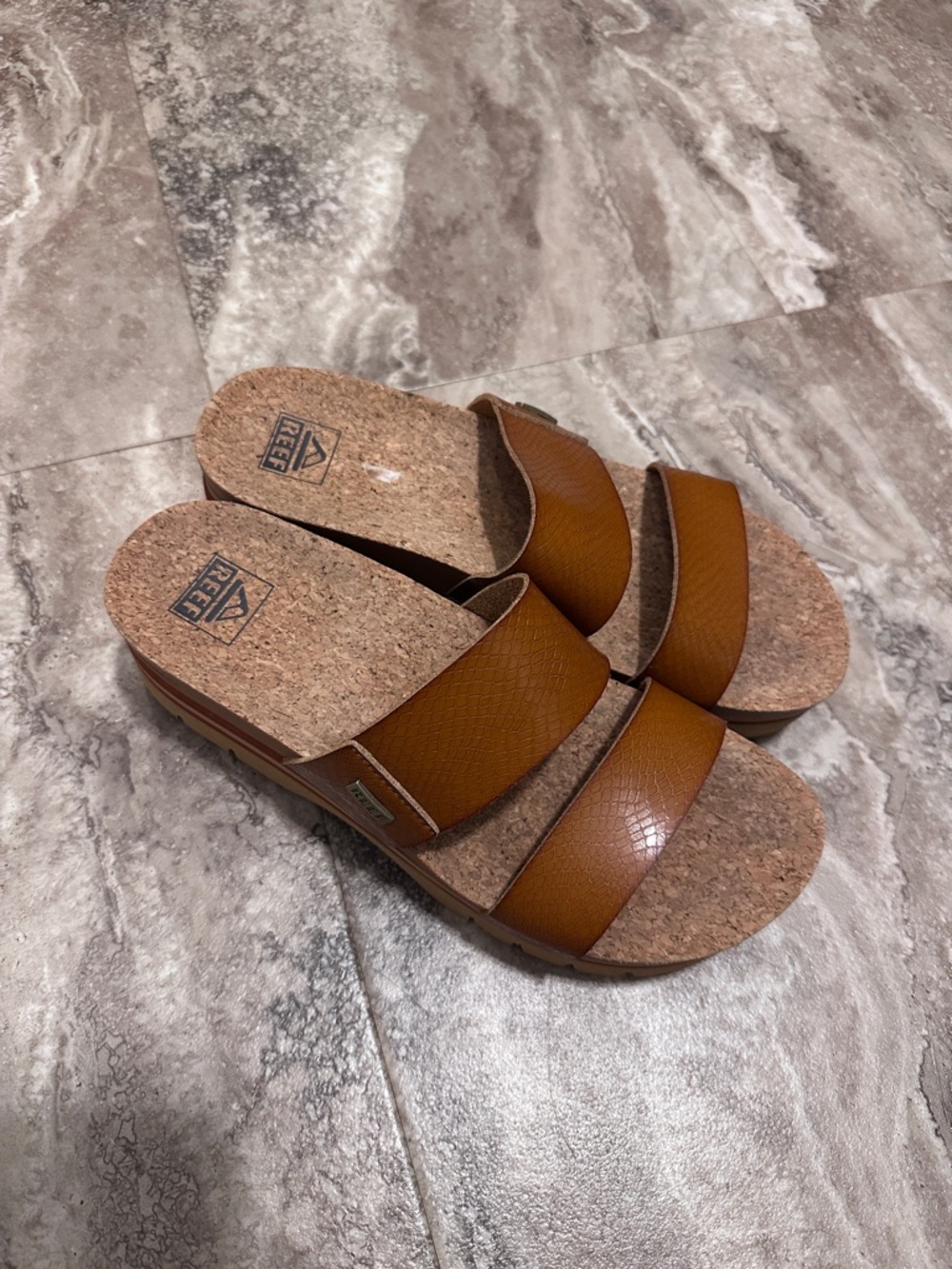 Reef Women's Cushion Vista Hi Sandals - Picture 3 of 4